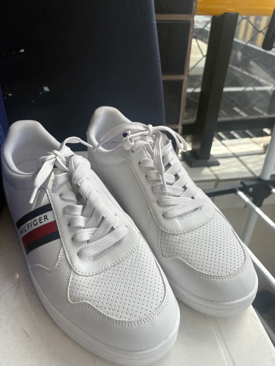 Sapato Tommy Hilfiger Original EUA - 41/42  - Foto 2