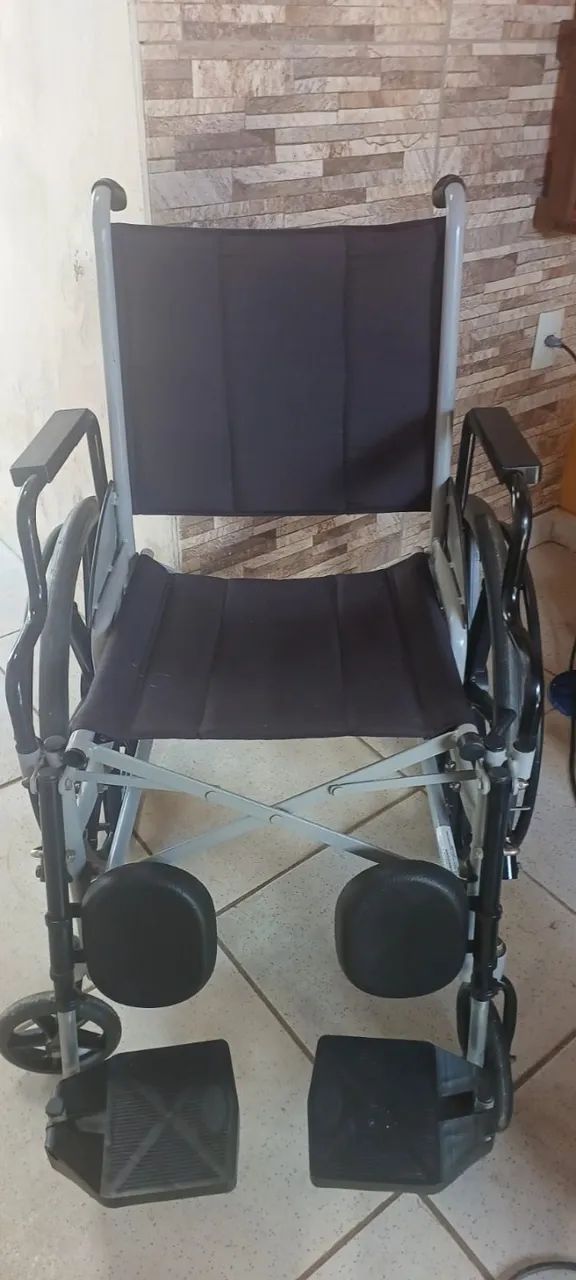Cadeira de rodas articulada - Foto 4