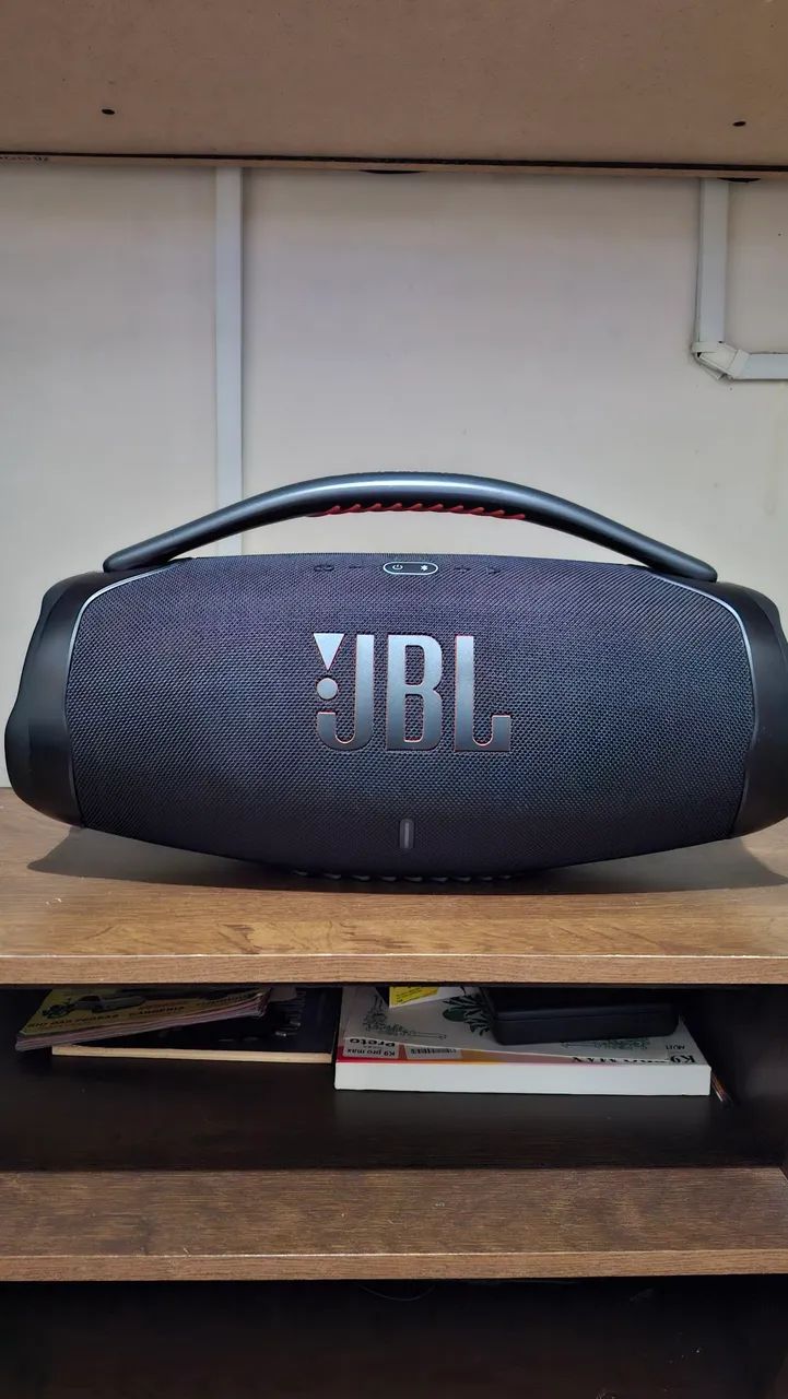 BOMBOX 3