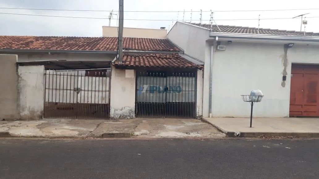 Casa 2 dorm. - Jardim Ipanema