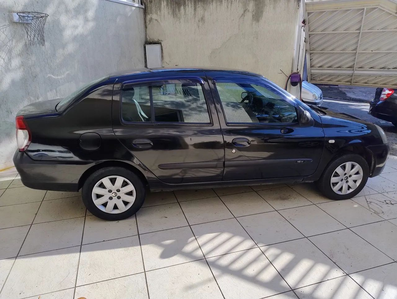 Renault Clio Clio Sed. Authentique Hi-Flex 1.0 16V 4p 2007