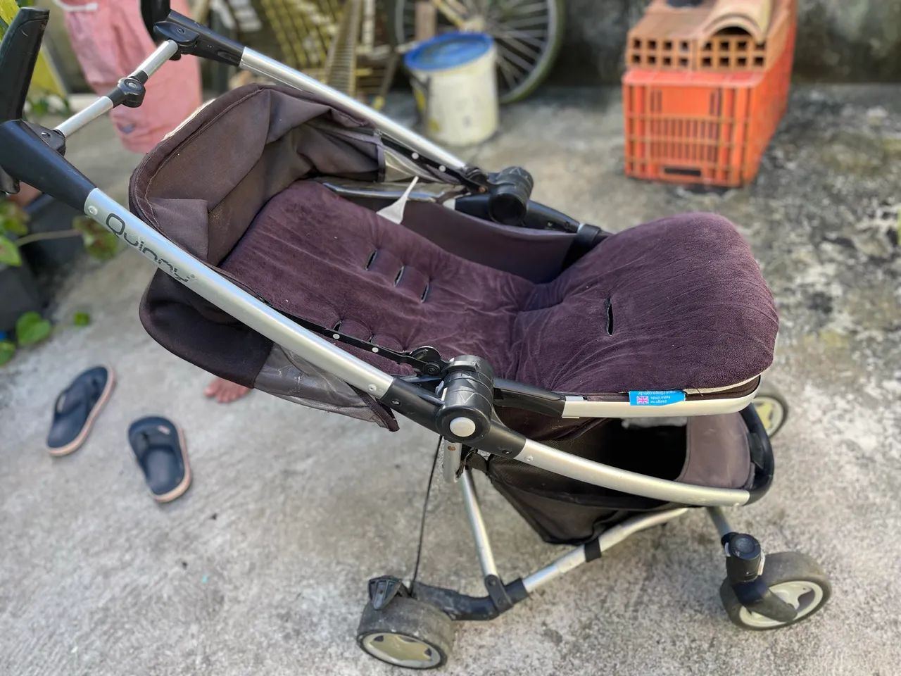 CARRINHO DE BEBÊ QUINNY - USADO - Foto 2