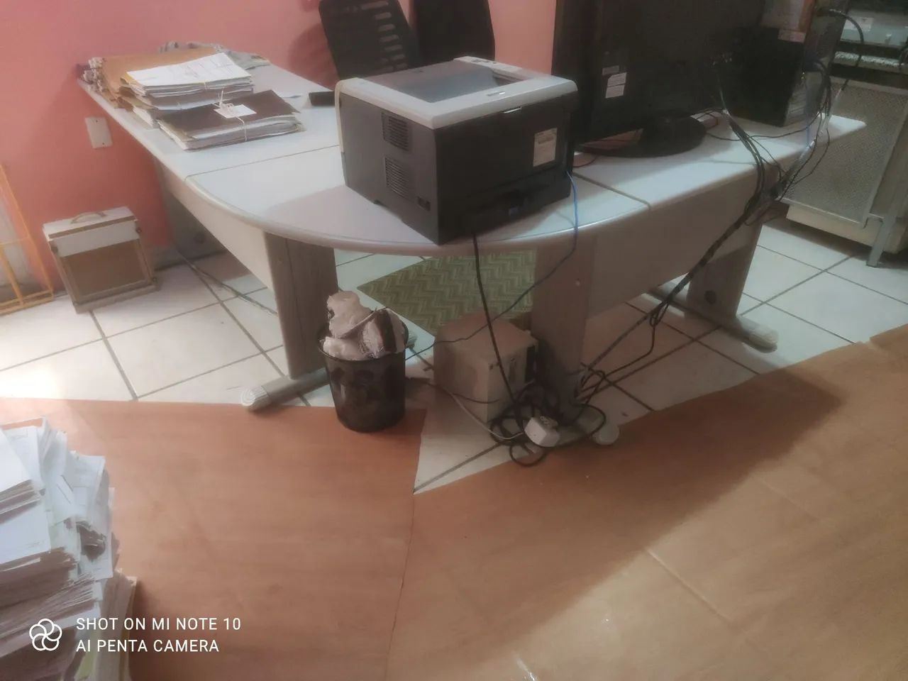 Mesas e estantes escritorio - Foto 5