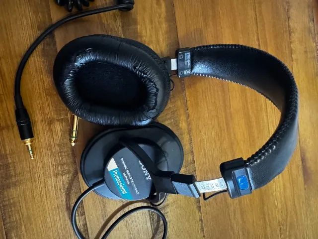 Fone de ouvido estúdio DJ profissional Sony MDR 7506 - Foto 4