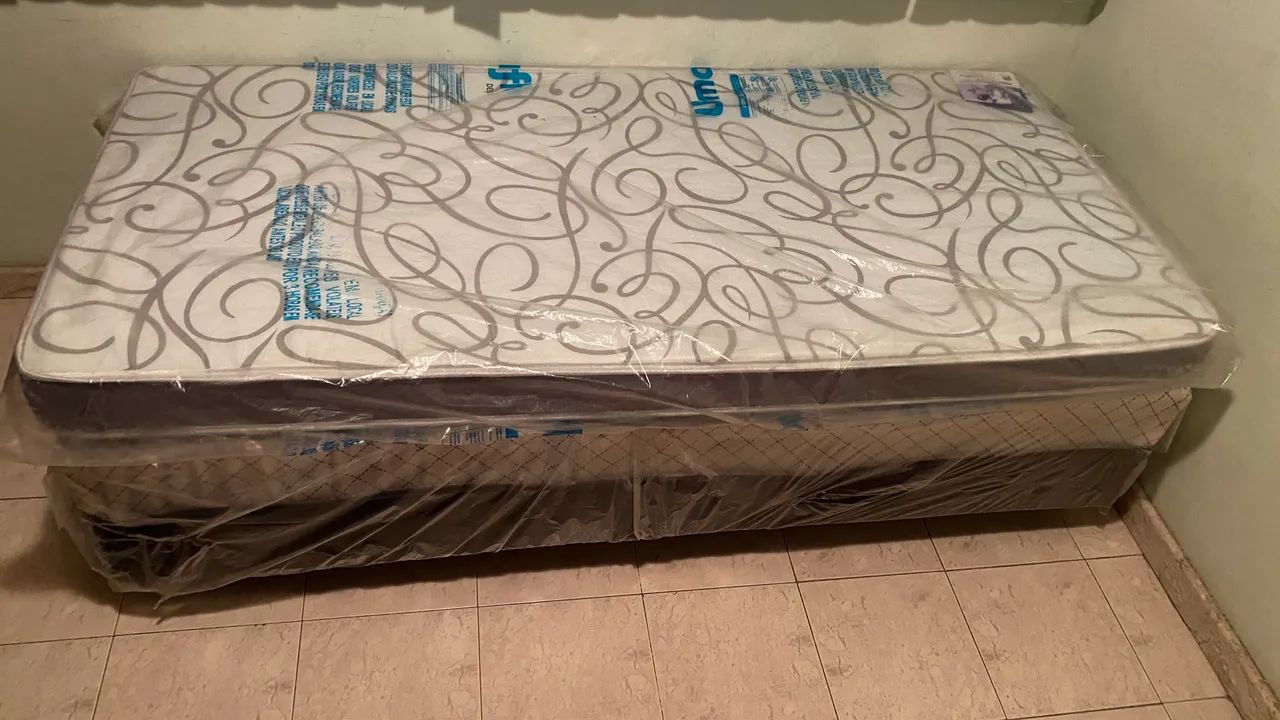 Cama de solteiro no plástico  - Foto 2
