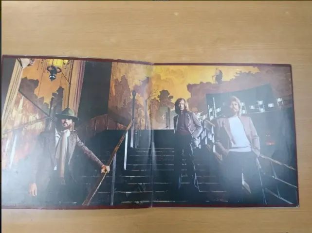 Lp - Bee Gees - Living Eyes - Foto 4