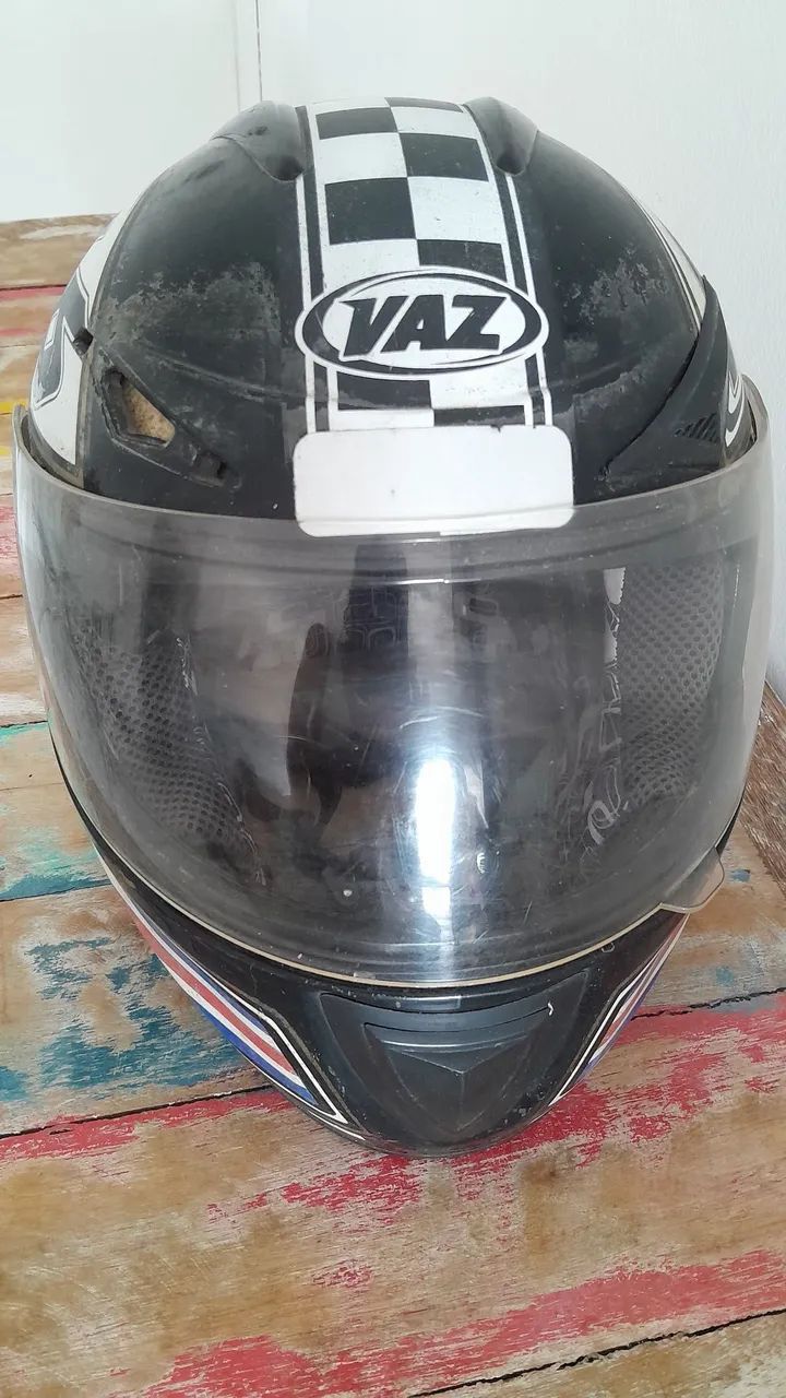 Capacete.