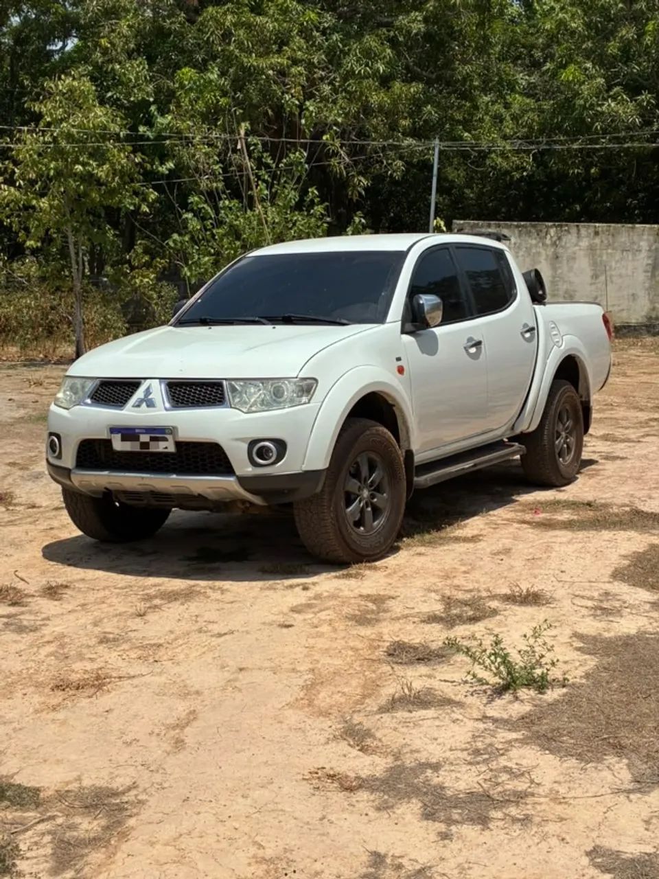 Mitsubishi L200 EVOLUTION 3.2 4X4 TB INT. DIESEL 2013