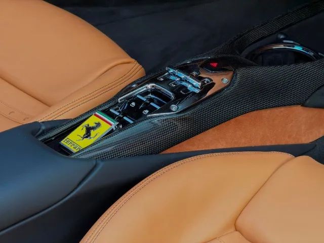 Ferrari 296 GTS (Híbrido), foto 18 de 20