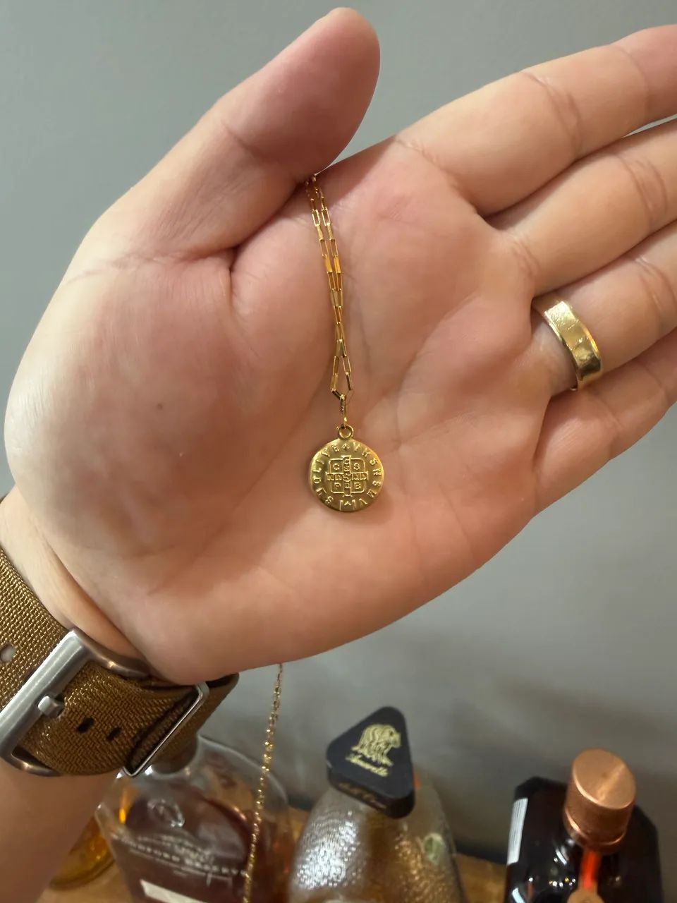 Cordão de ouro com medalha de São Bento - Foto 2
