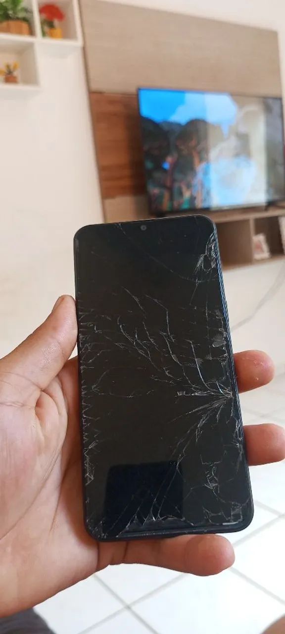 Celular pra retirar peças  obs o Samsung tá funcionando normalmente  - Foto 2