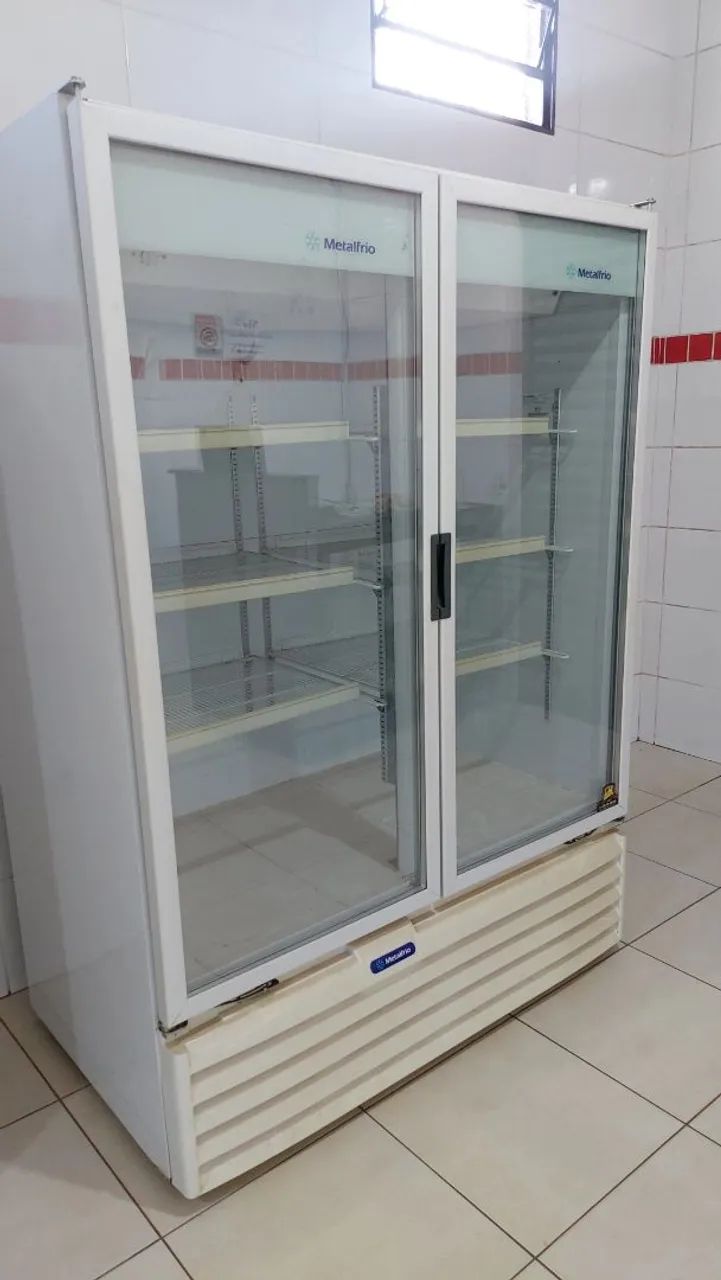 Geladeira expositora 