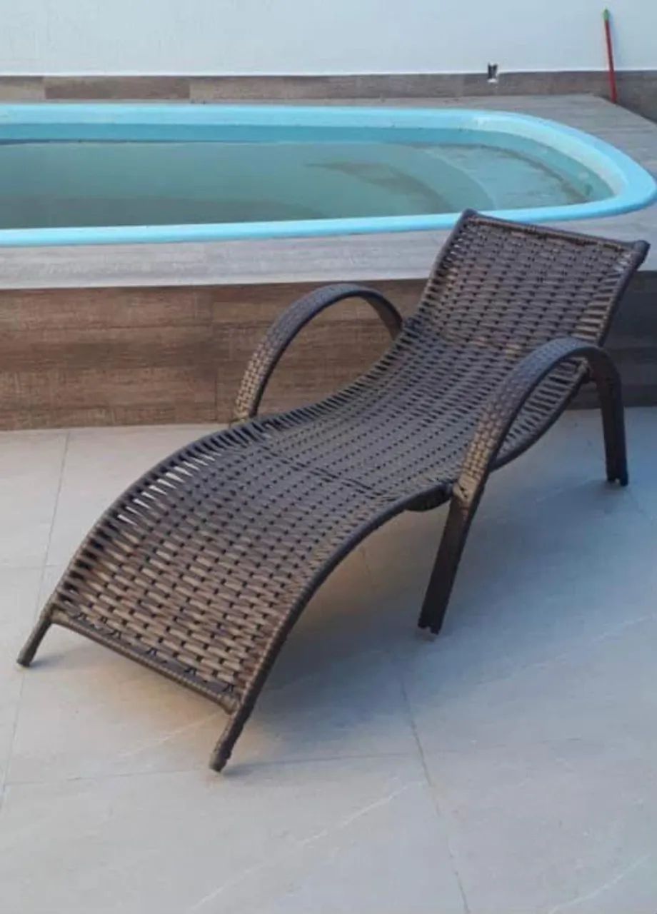 Cadeiras de piscina mais mesinha  - Foto 2