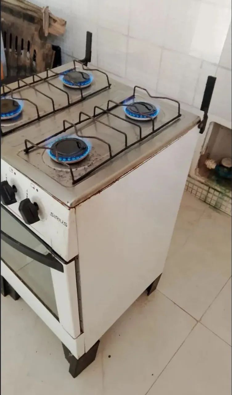 Fogão 4 bocas funcionando perfeitamente  - Foto 3
