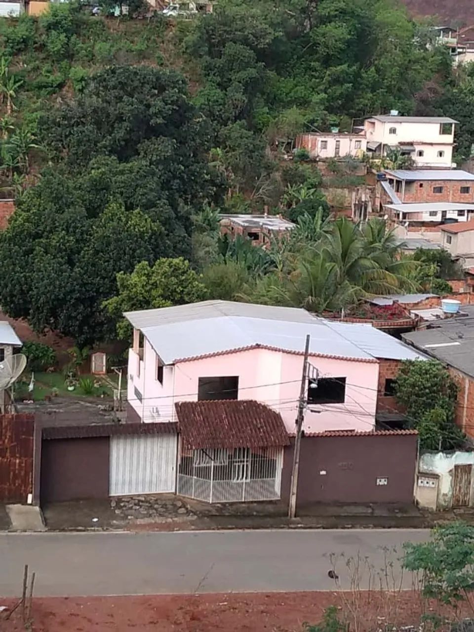 Terreno com casa em Coronel Fabriciano/MG