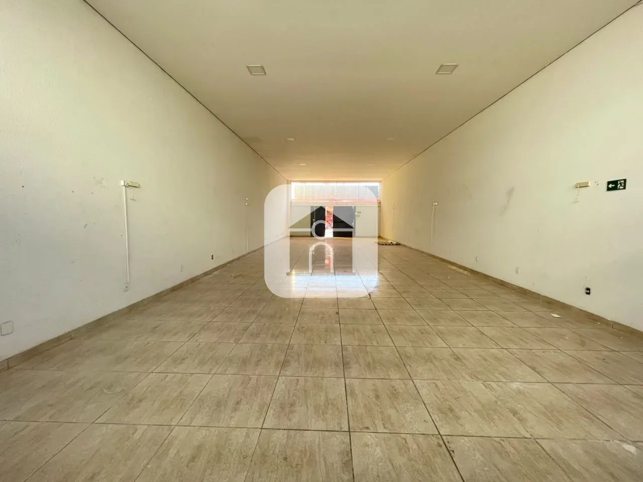 Loja comercial para locação no bairro Martins - Foto 2