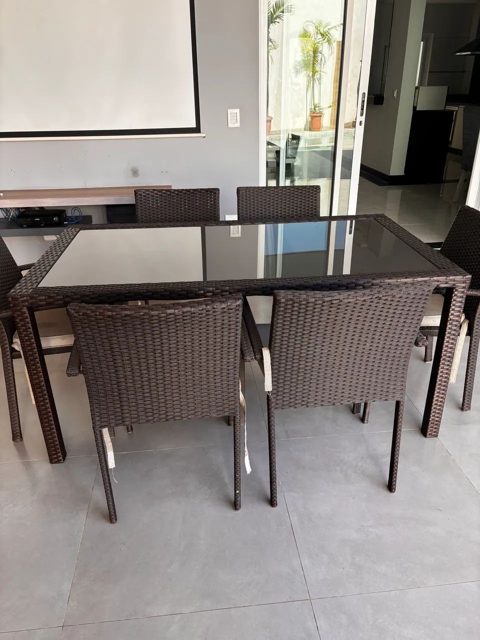 Conjunto mesa em fibra sintética 