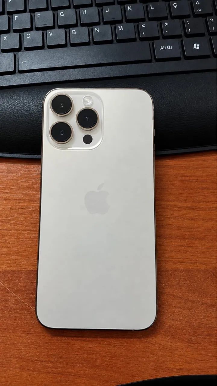 iPhone 14 Pro Max gold 