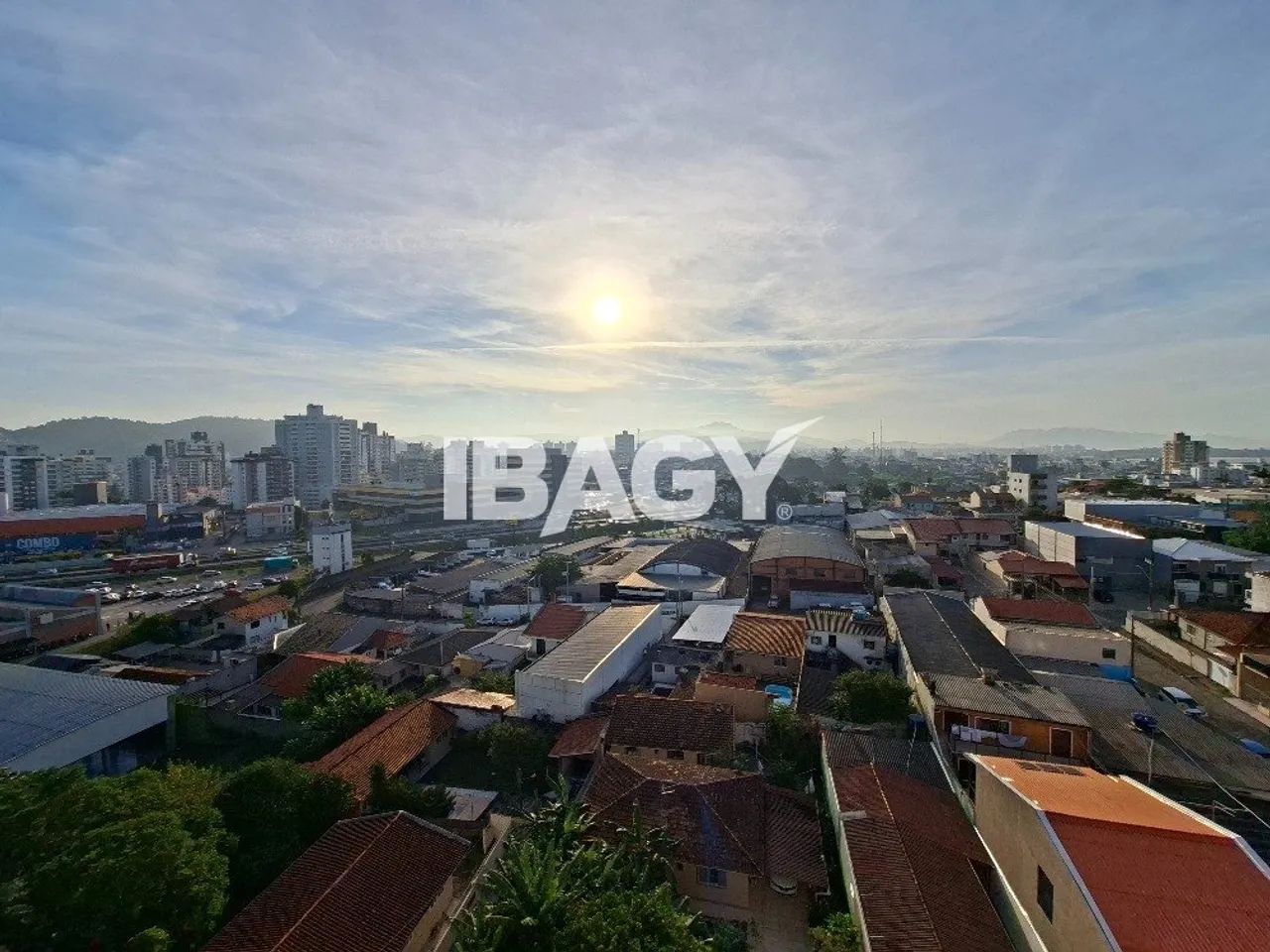 Excelente Apartamento 3 dormitório(s) em Barreiros - São José - Foto 5