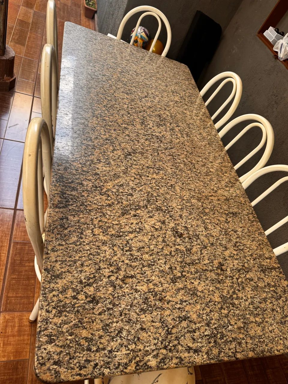 Mesa com 8 cadeiras 