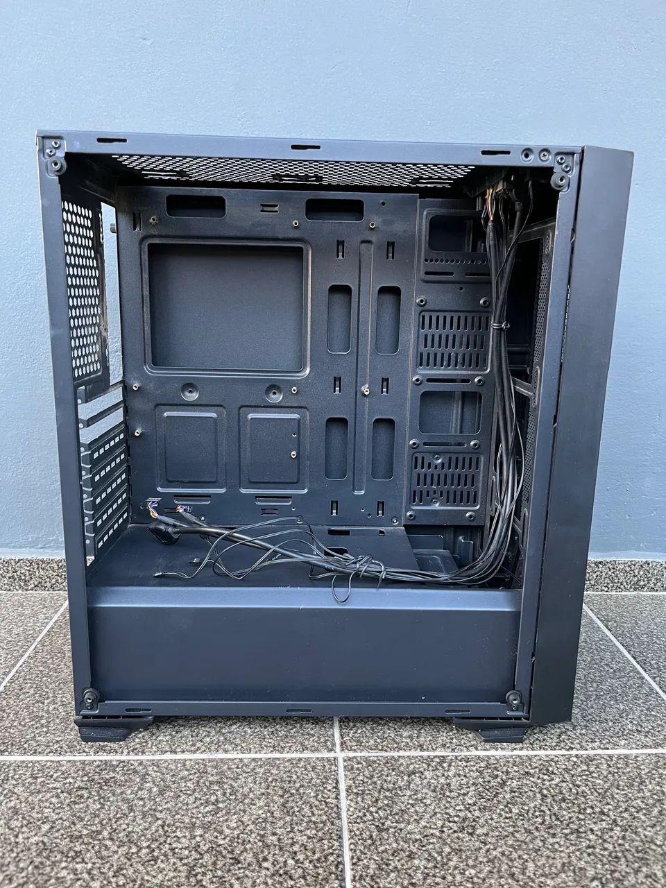 Gabinete Pichau + Ventoinhas de Brinde
