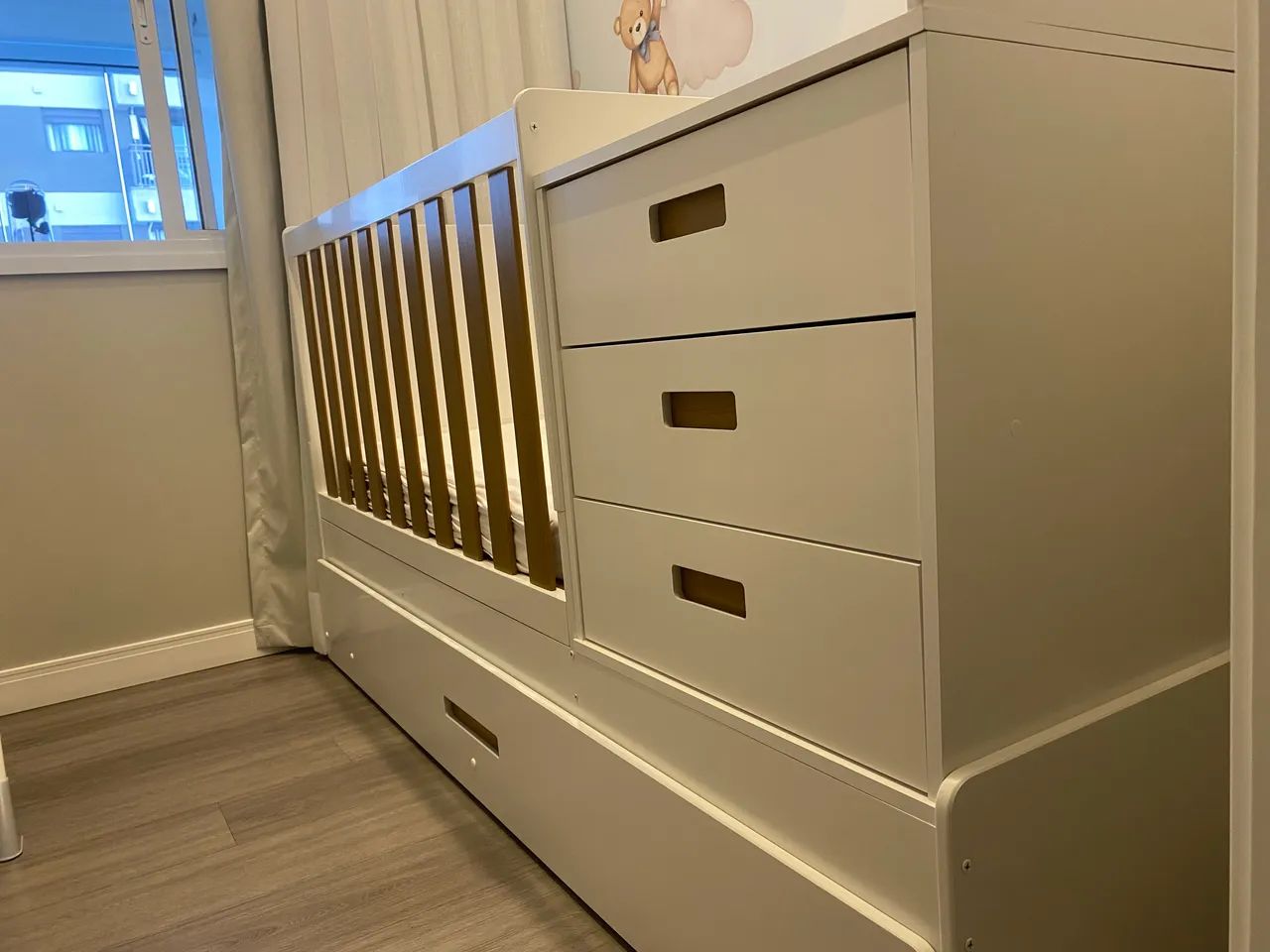 Berço com cama auxiliar pouco uso, valor novo 2500 - Foto 4