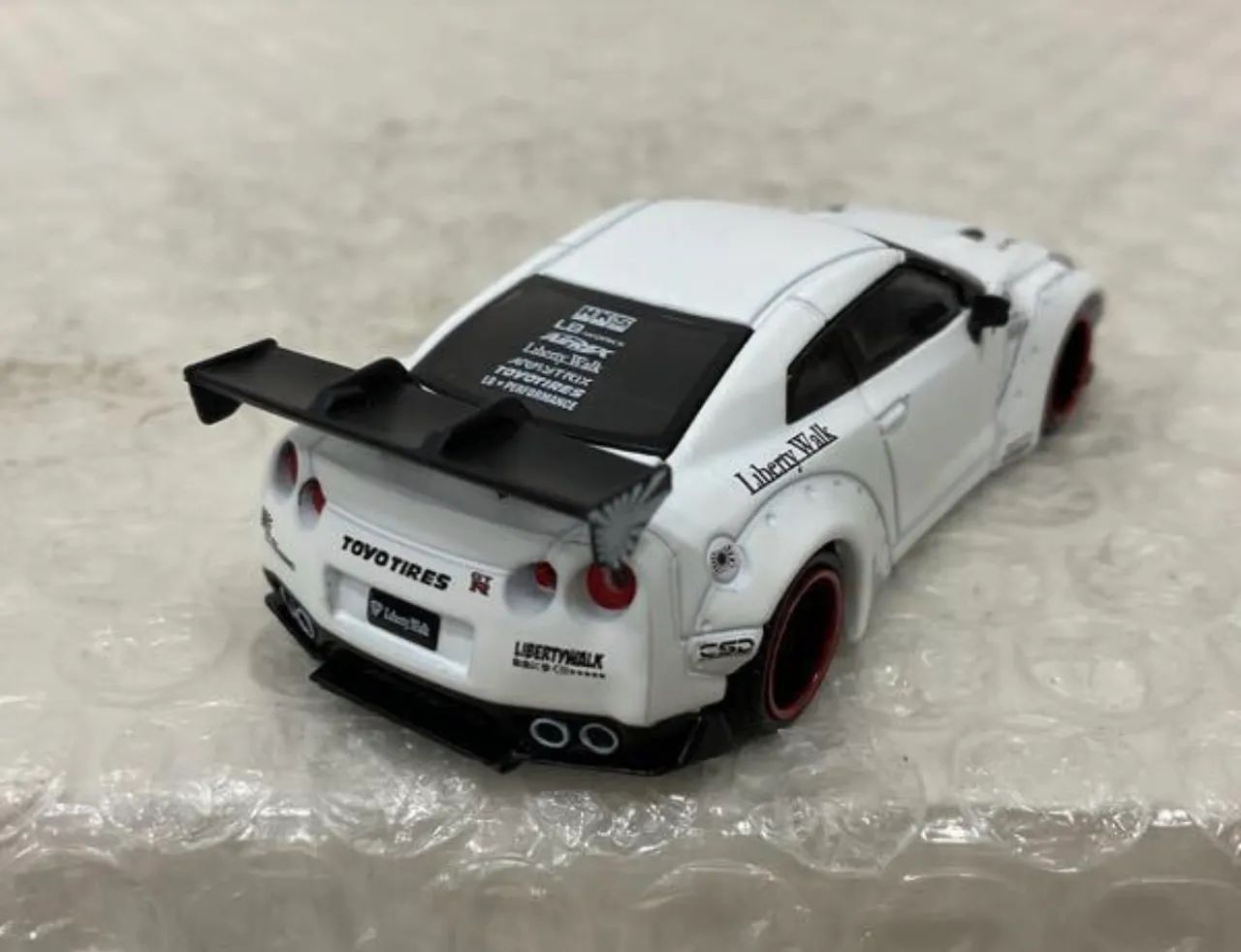 Mini GT Nissan GT-R35 LBWK N. 9 - Hobbies e coleções - Vila Elmira