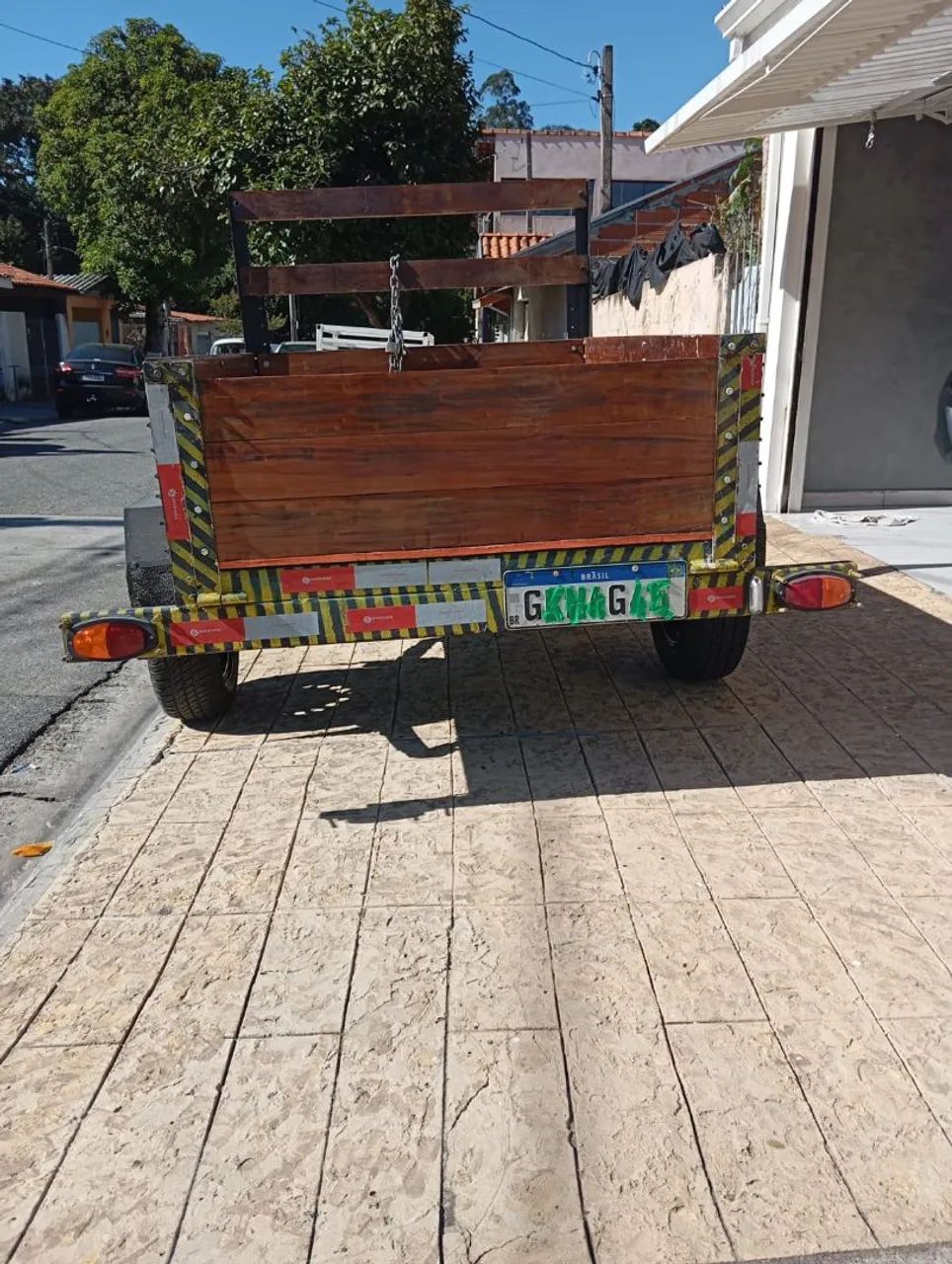 Carrocinha emplacada