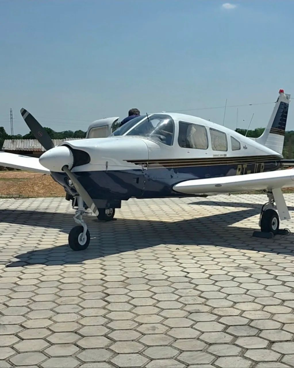 Piper Arrow II