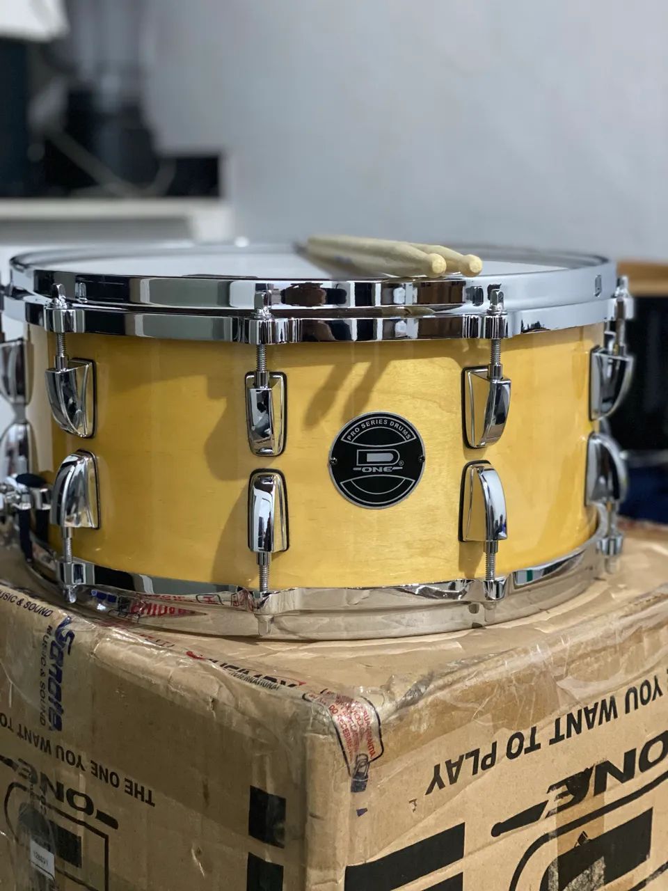 CAIXA DE BATERIA D'ONE 14x6,5