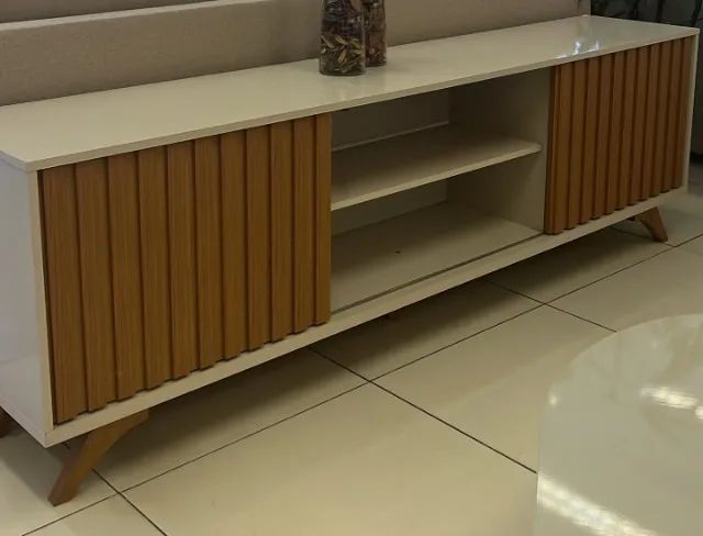 Rack Bancada Pé Retrô P/TVs Até 65 Polegadas 2.0M. São Produtos Novos Direto da Fábrica! - Foto 2