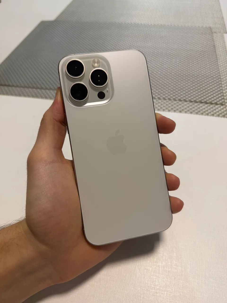 iPhone 15 Pro Max - Foto 3