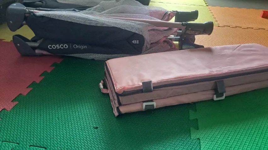Berço Portátil/Chiqueirinho, modelo Origin - marca COSCO - Foto 4