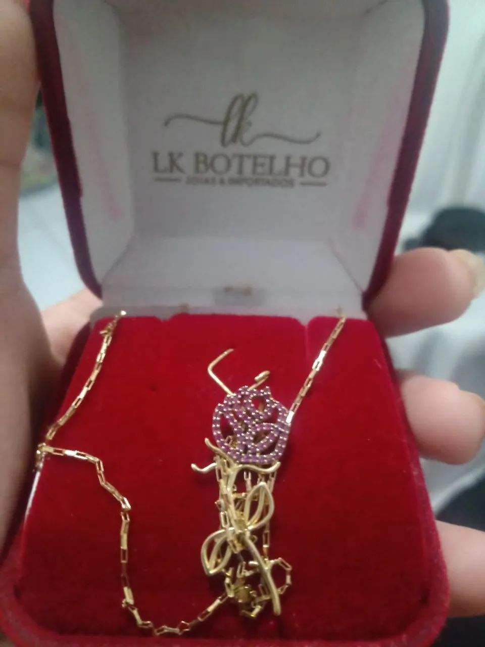 Colar com pingente de ouro 18k