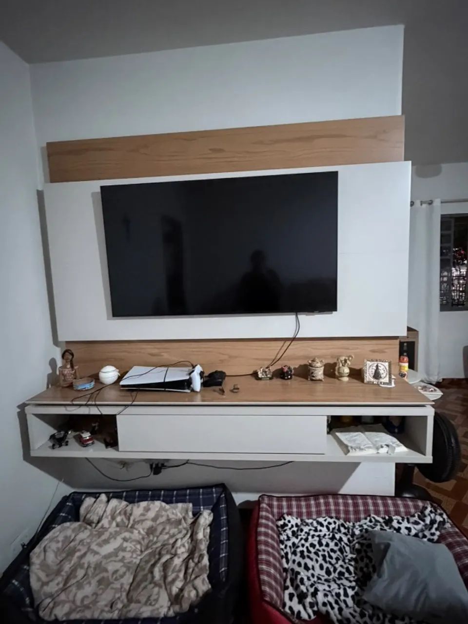 Painel para TV  Branco com LED - Seminovo - Foto 4