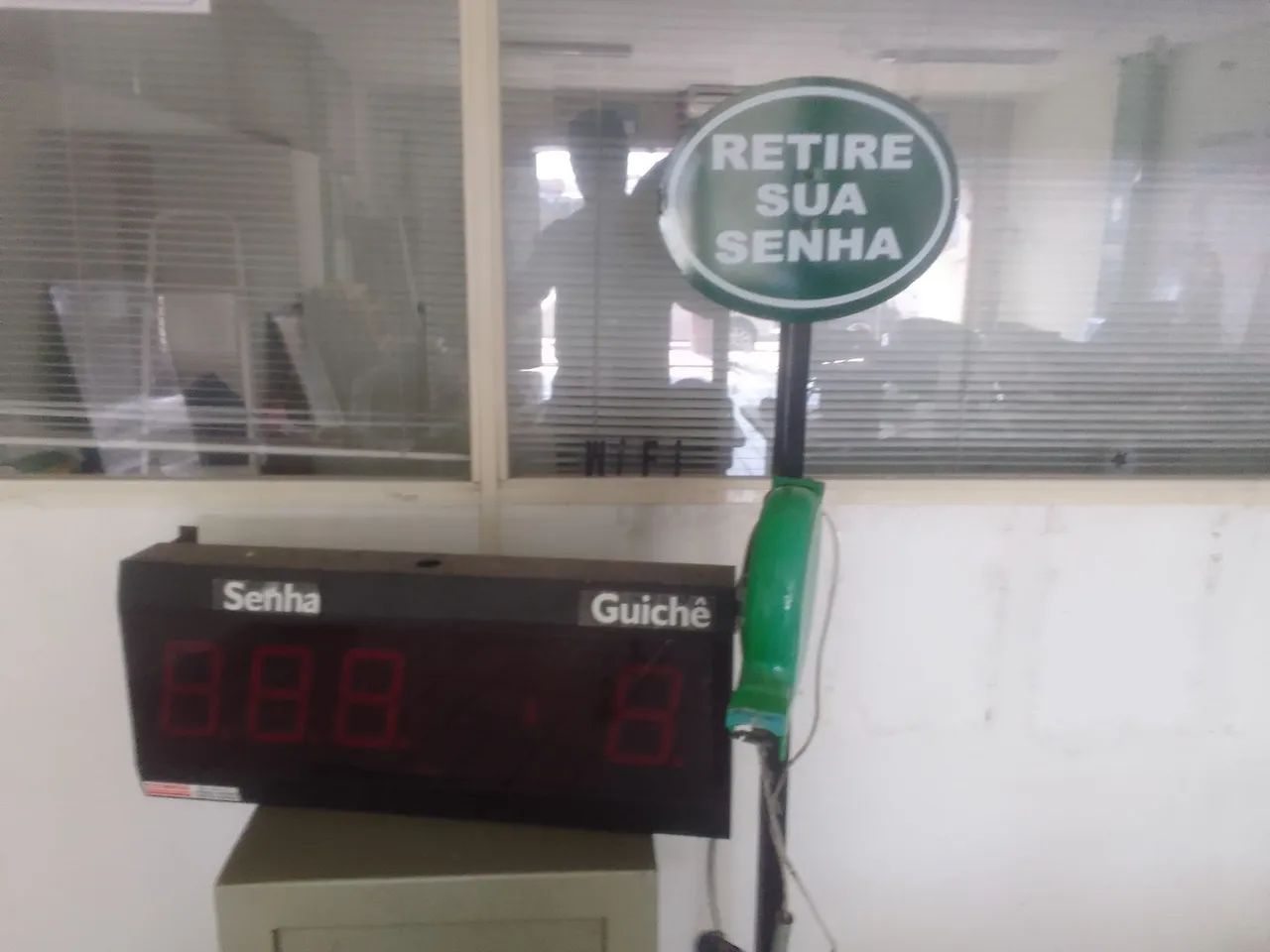 Dispositivo eletrônico de senhas  - Foto 2