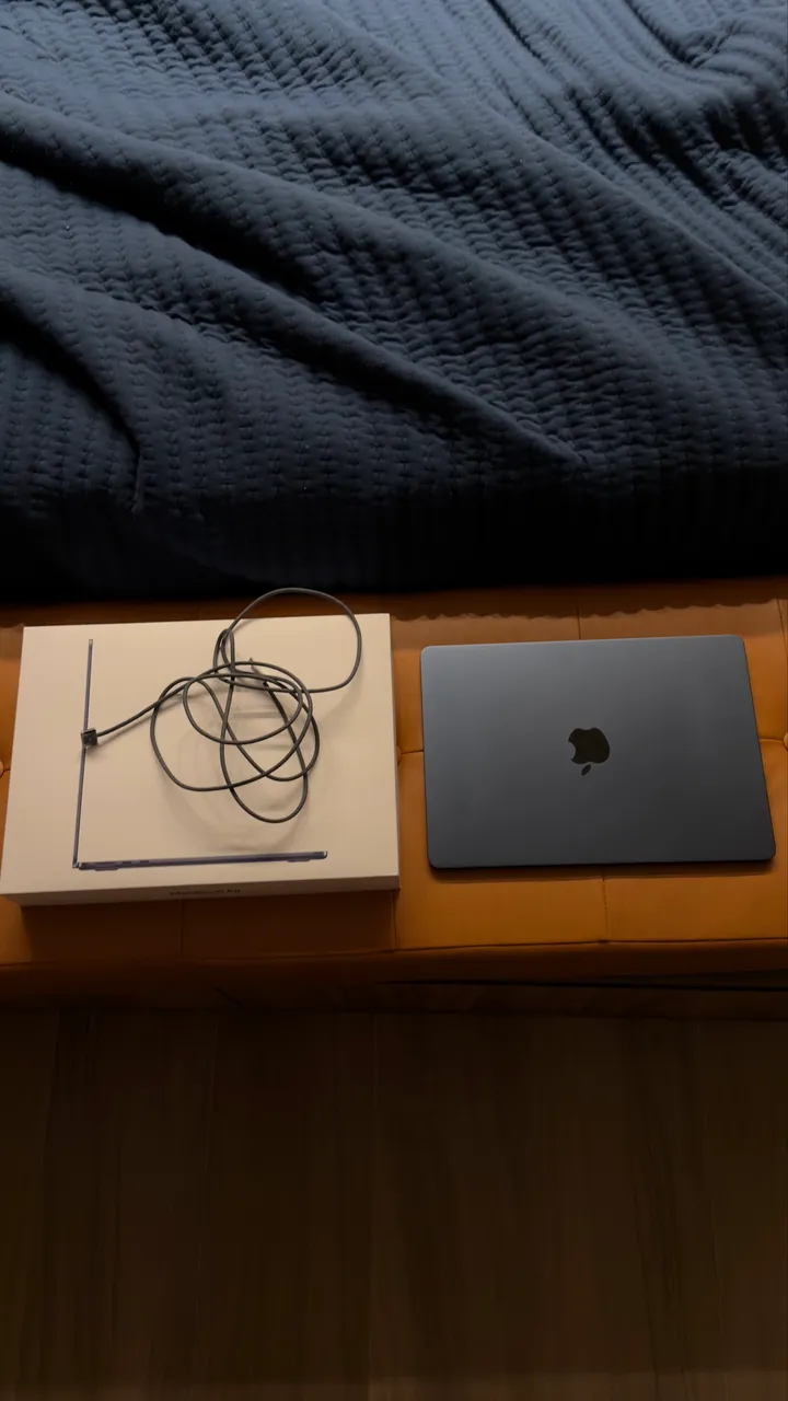 MacBook Air M3 512/16Gb, 15 polegadas - Garantia AppleCare 2027