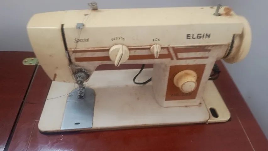 Máquina de costurar  - Foto 4