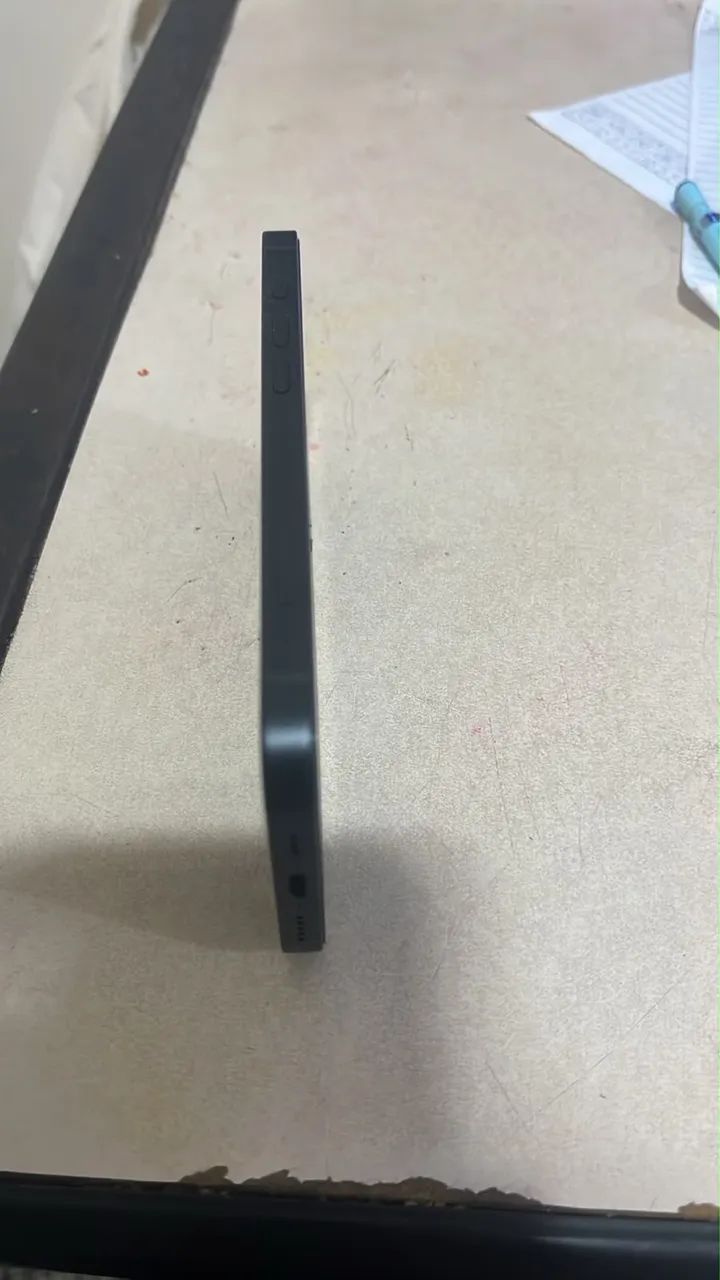 iPhone 16e - Foto 3