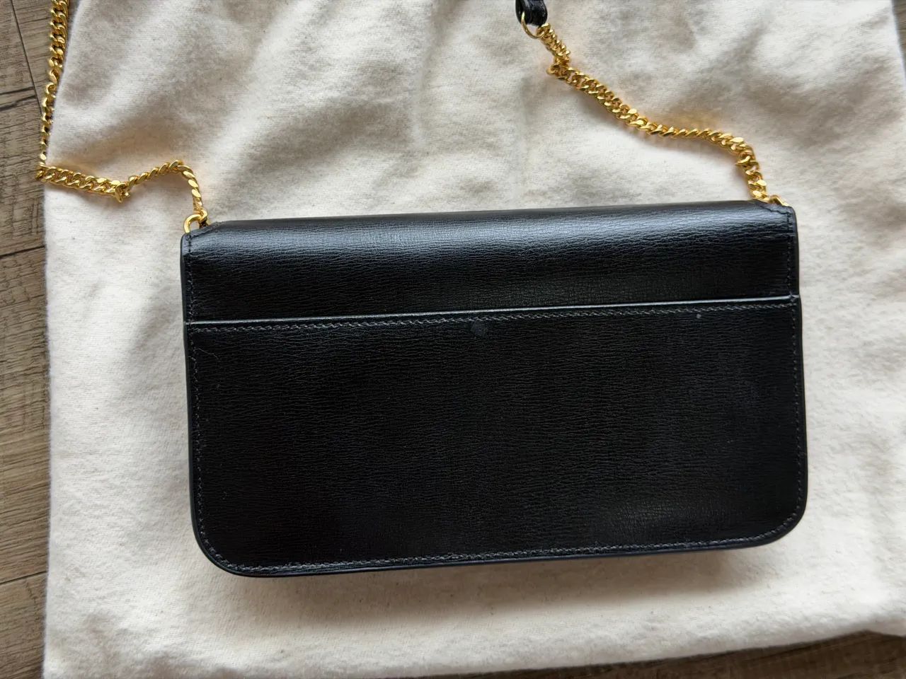 Saint Laurent porta-celular Cassandre em couro liso - Foto 5