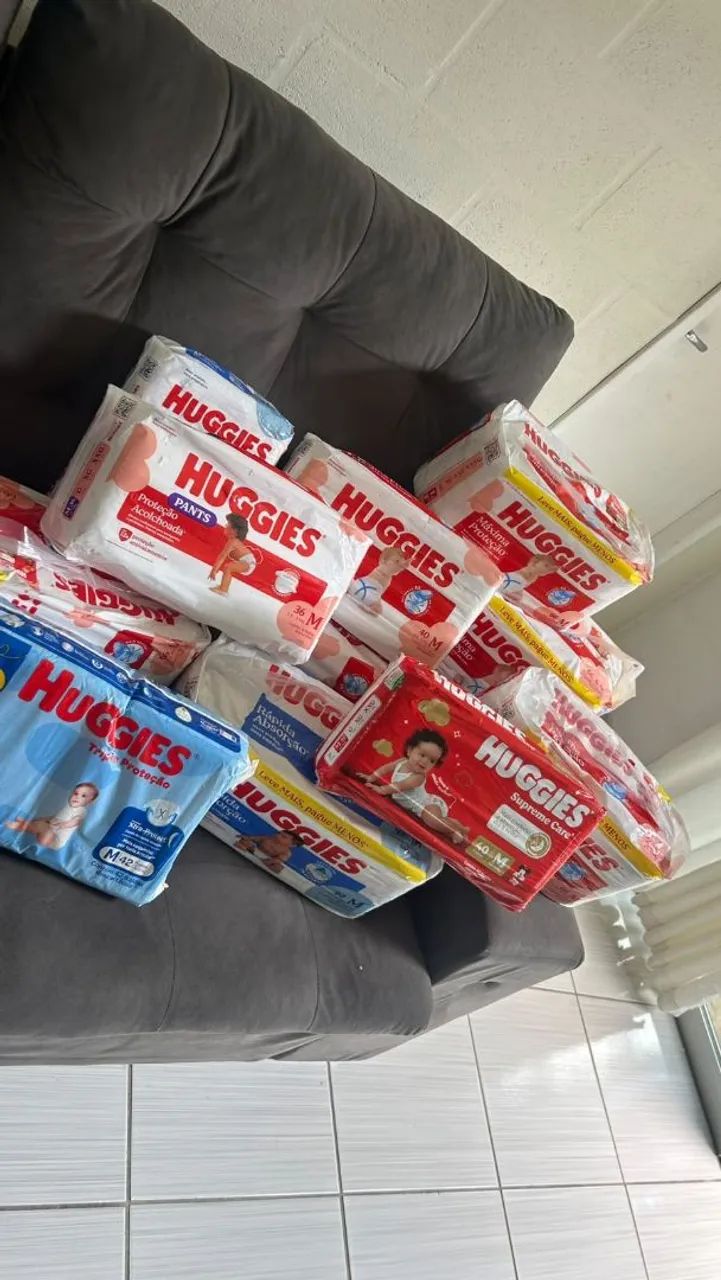 Fraldas Huggies M 