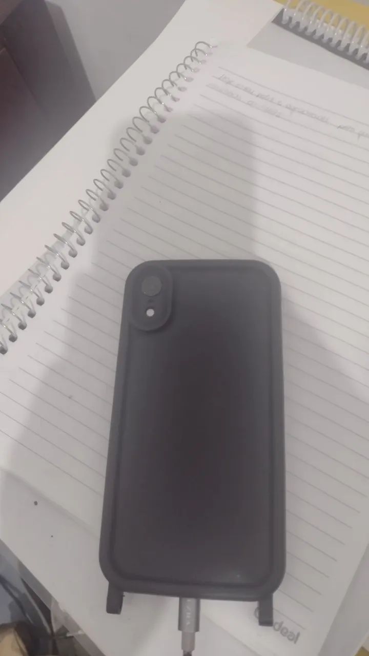 Iphone XR preto 64GB  - Foto 2