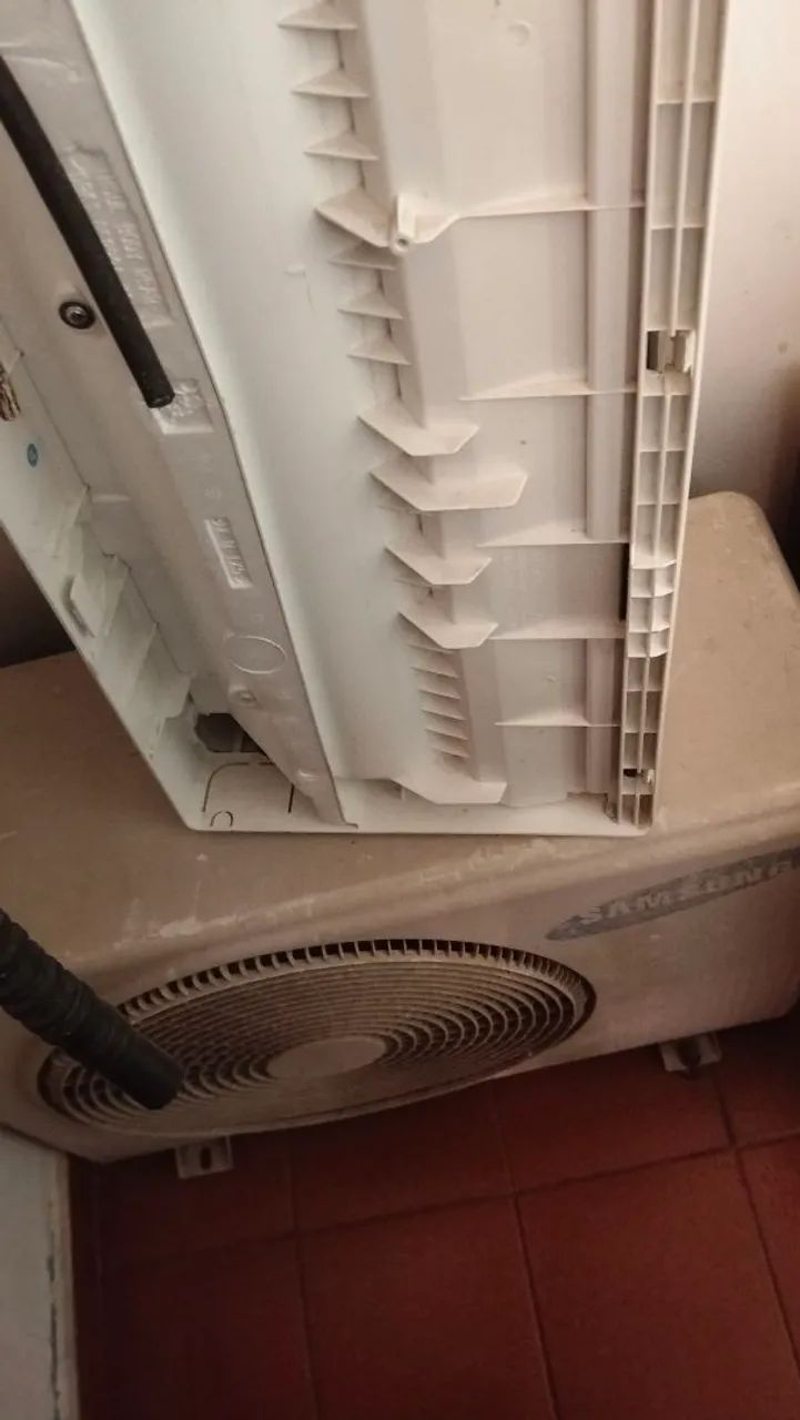 Vendo ar condicionado Samsung 12000 BTUs , 220 volts  - Foto 2