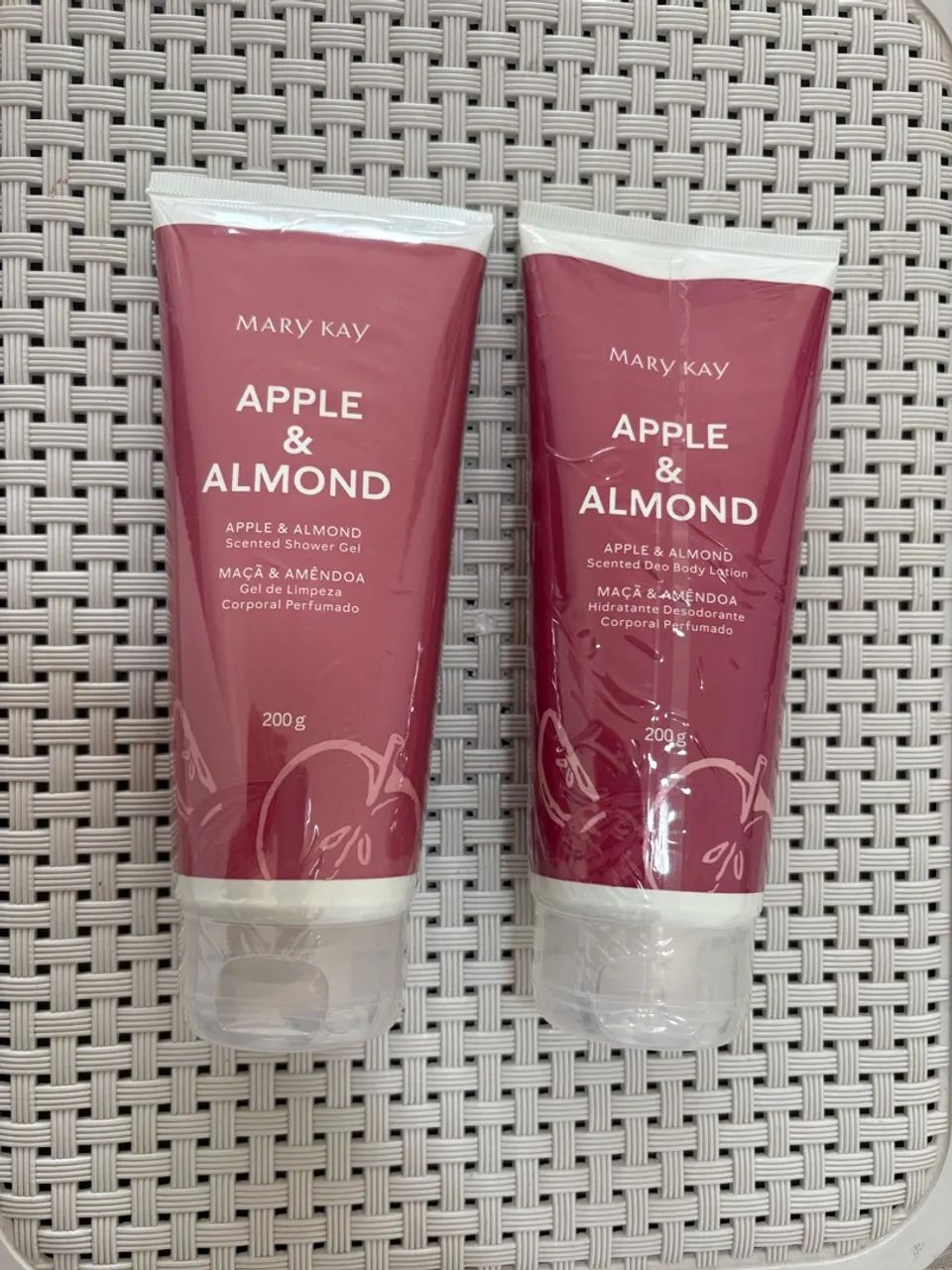 Hidratante e gel Mary kay