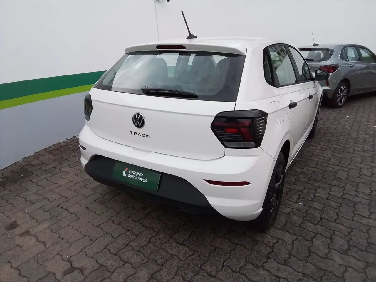 Volkswagen Polo Track 1.0 Flex 12V 5p, foto 6 de 12
