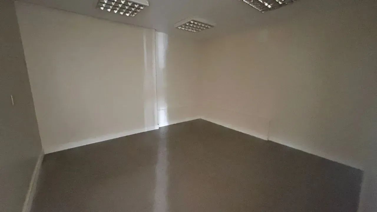 PRÉDIO - Com 389,00m2 de construção e 750,00m2 de terre c/ 15 quartos no Setor Bueno - Goi - Foto 5