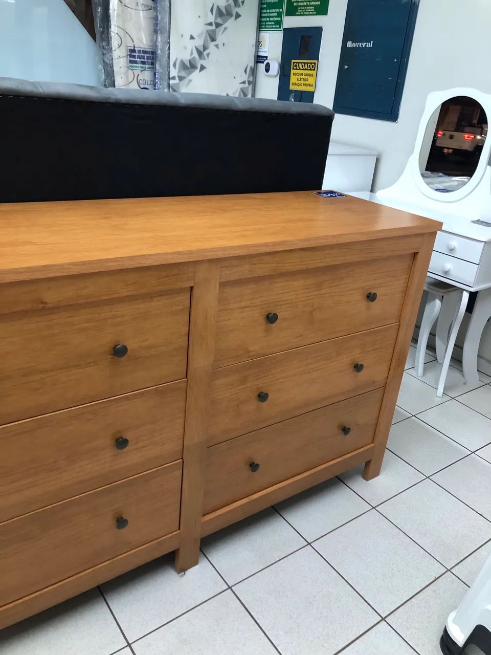 Comoda com 6 gavetas NOVA  - Foto 3