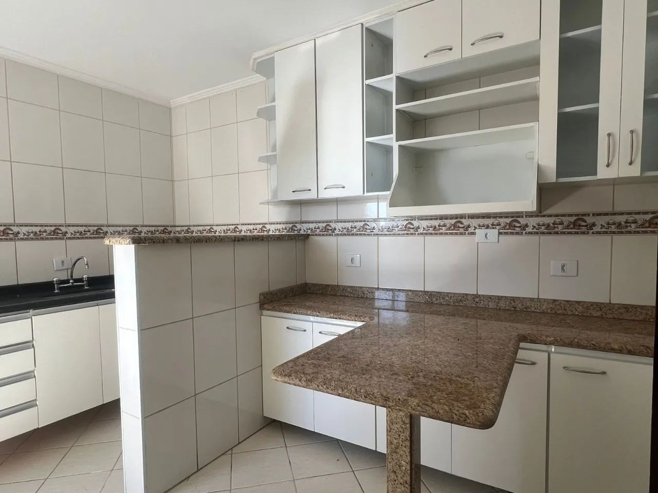 Apartamento com 3 dormitorios na Vila Eldizia!