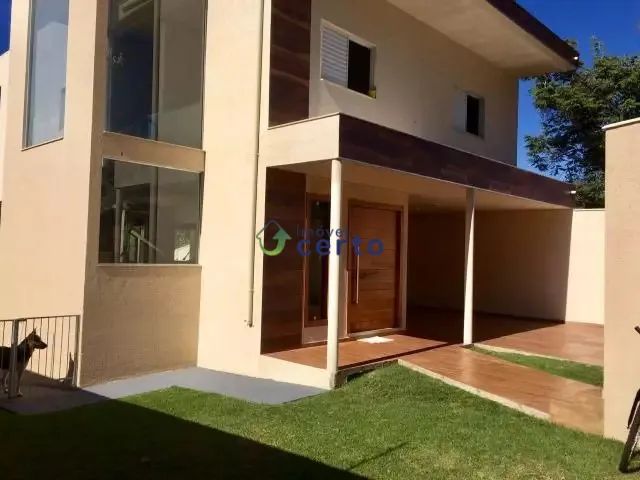 Casa com 4 quartos à venda em Florestal