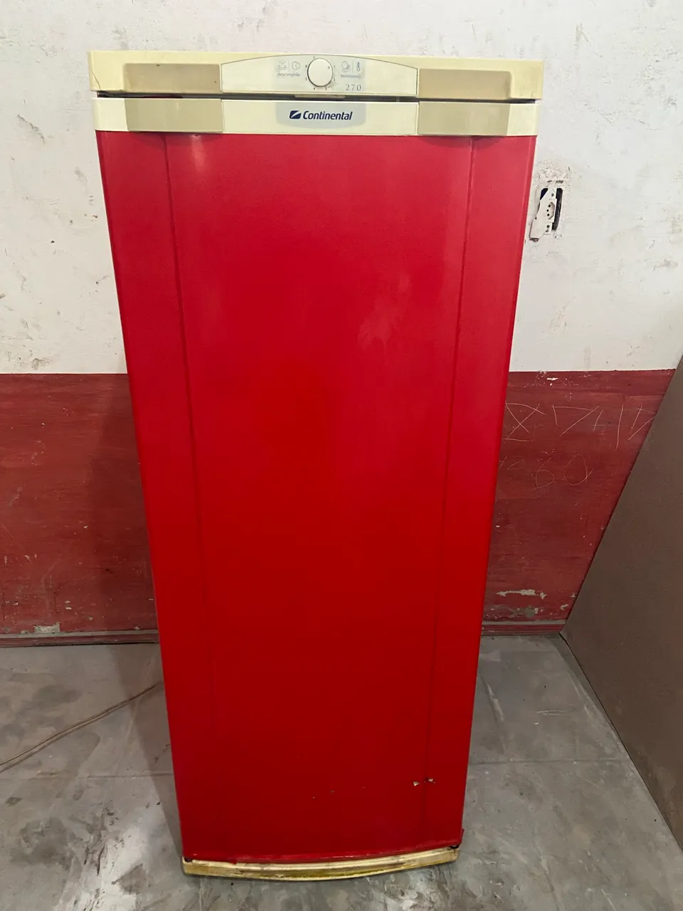 Cervejeira expositor Gelopar 3 portas - Geladeiras e Freezers